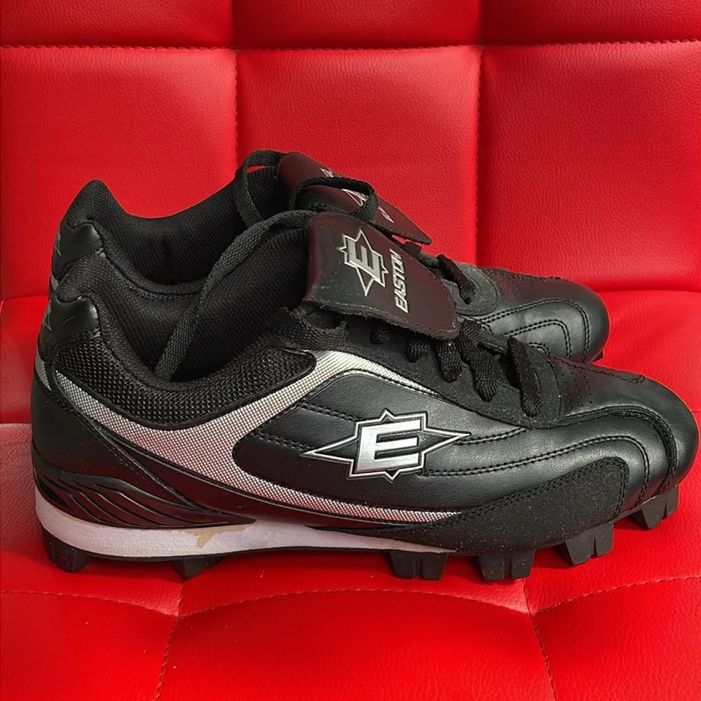 🔥⚽️🥅 cleats- size : 9 - Picture 2 of 7